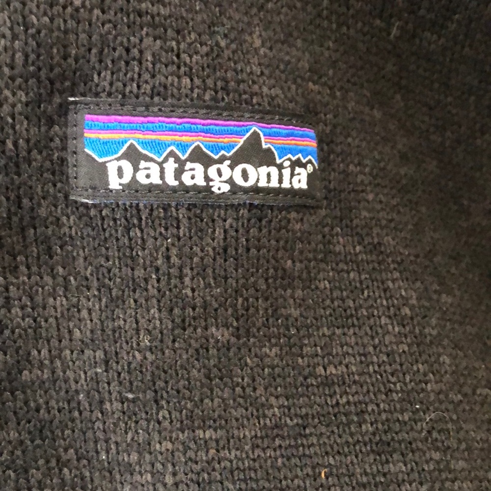 Patagonia Men's or Women’s Black (charcoal grey) sweater jacket Size L